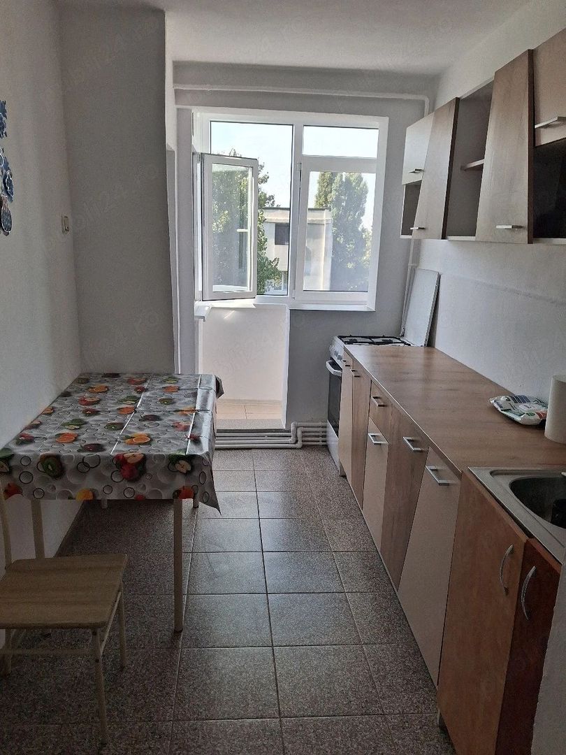 De inchiriat apartament cu 2 camere etaj 4 micro 13, 320 euro - Poză 3