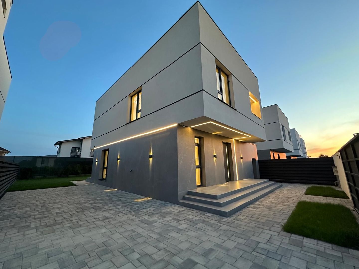 Vila de Lux in Ansamblul Von Residence I 5 Minute de Scoala Americana - Poză 1