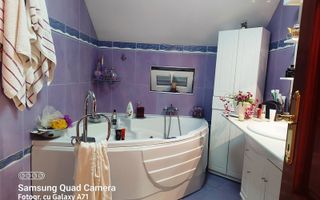Casa lux cu 5 camere in Rontau - Poză 13