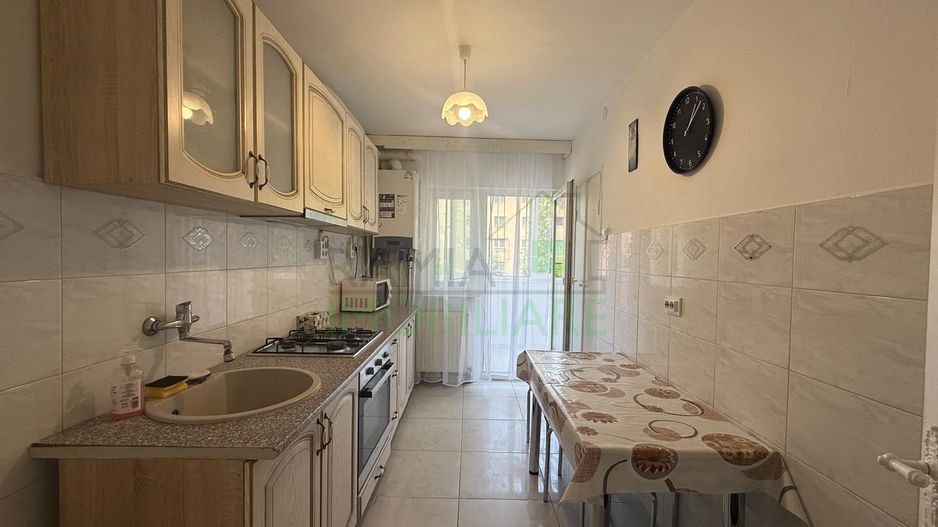 Apartament 3 Camere Decomandat, Etaj 1, Tractorul - Poză 4