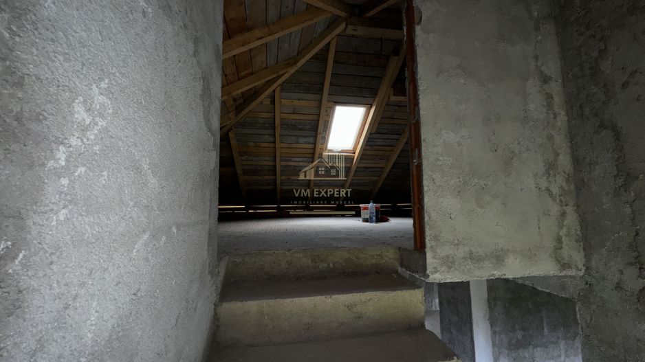 VILA 5 CAMERE, ZONA ULTRA CENTRALA, CAMPULUNG MUSCEL, TEREN 500 MP - Poză 22