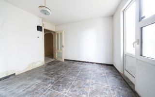 Triaj-Coresi-3 camere+2 bai-70 mp utili NERENOVAT - Poză 5