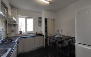 Apartament cu 3 camere decomandate | Etaj intermediar| Zona Primaverii - Poză 10