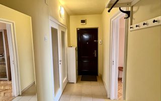 Apartament cu 3 camere, 70 mp, decomandat, Zona Fortuna - Poză 6