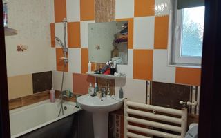 Casă de închiriat, parter și etaj, 2 camere, Bosia - Poză 7
