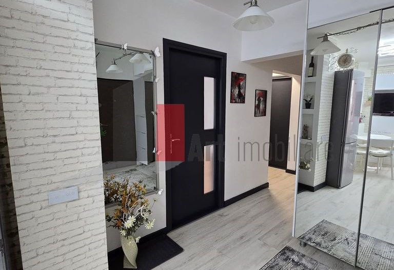 Vindem apartament cu 3 camere, Crângasi - Poză 1