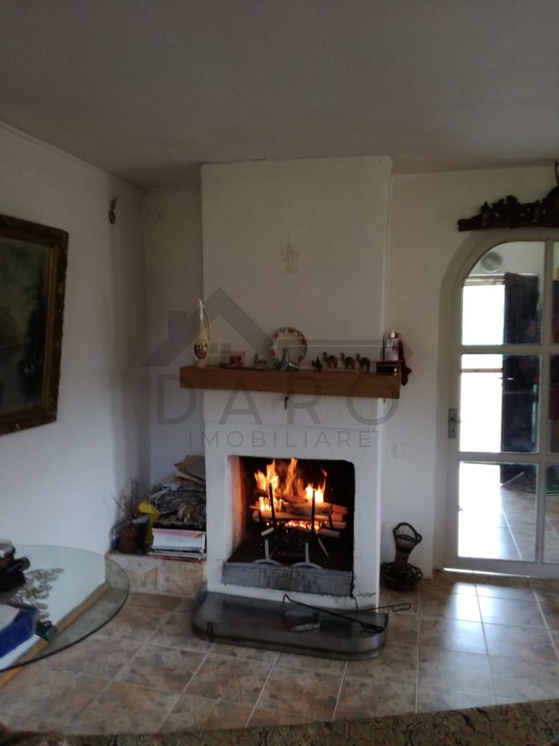 Casă cu etaj , de cărămidă, pe teren de  1680 M2, intabulat și  cu cadastru,la Neagra, jud. Mureș - Poză 4