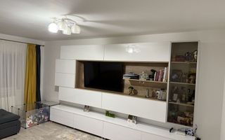 Apartament 2 camere, decomandat, etaj 1/4 - Micro20 - Poză 2