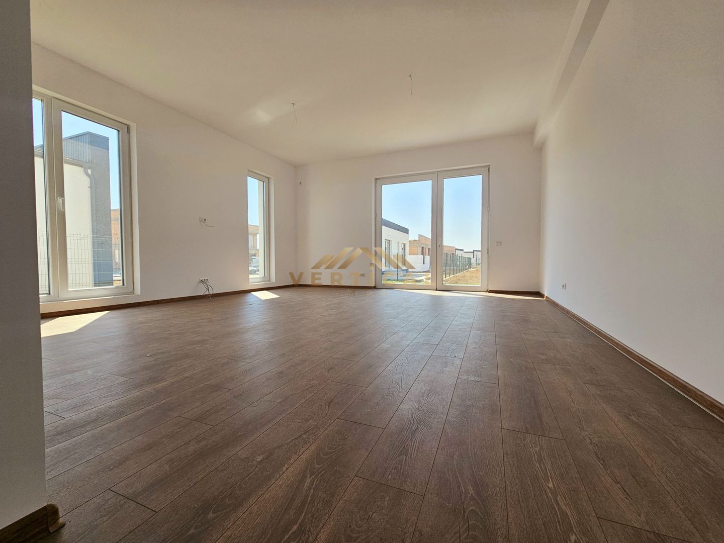 Casa parter cu 4 camere - comuna Berceni - Poză 7