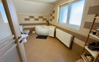 Casa Spectaculoasa Semipasiva cu teren de 1.000 mp.de vanzare in Orlat - Poză 8