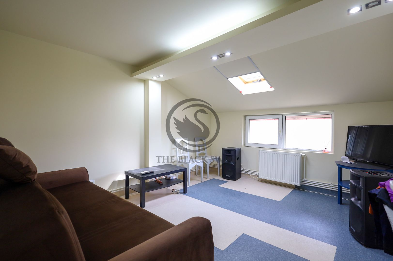 Casa de vanzare 12 camere | 2 constructii - Business, Rezidential | PH - Poză 11