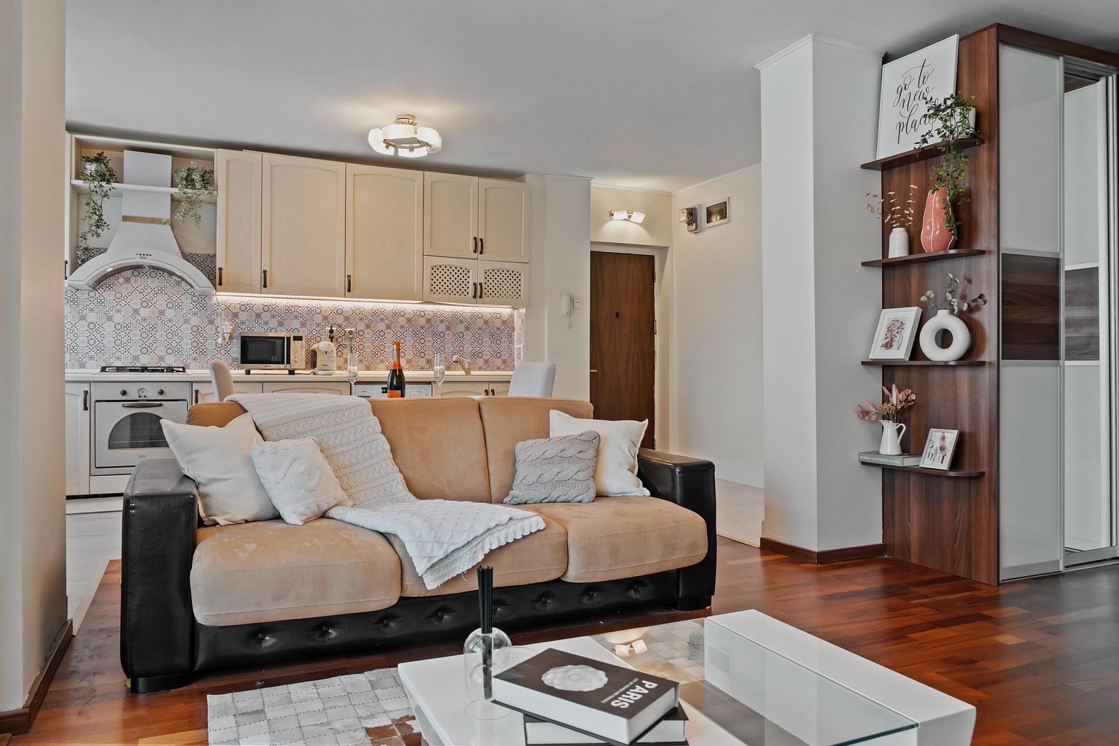 2 camere de închiriat Piața Romană – Magheru | Premium | Metrou 1 min - Poză 9