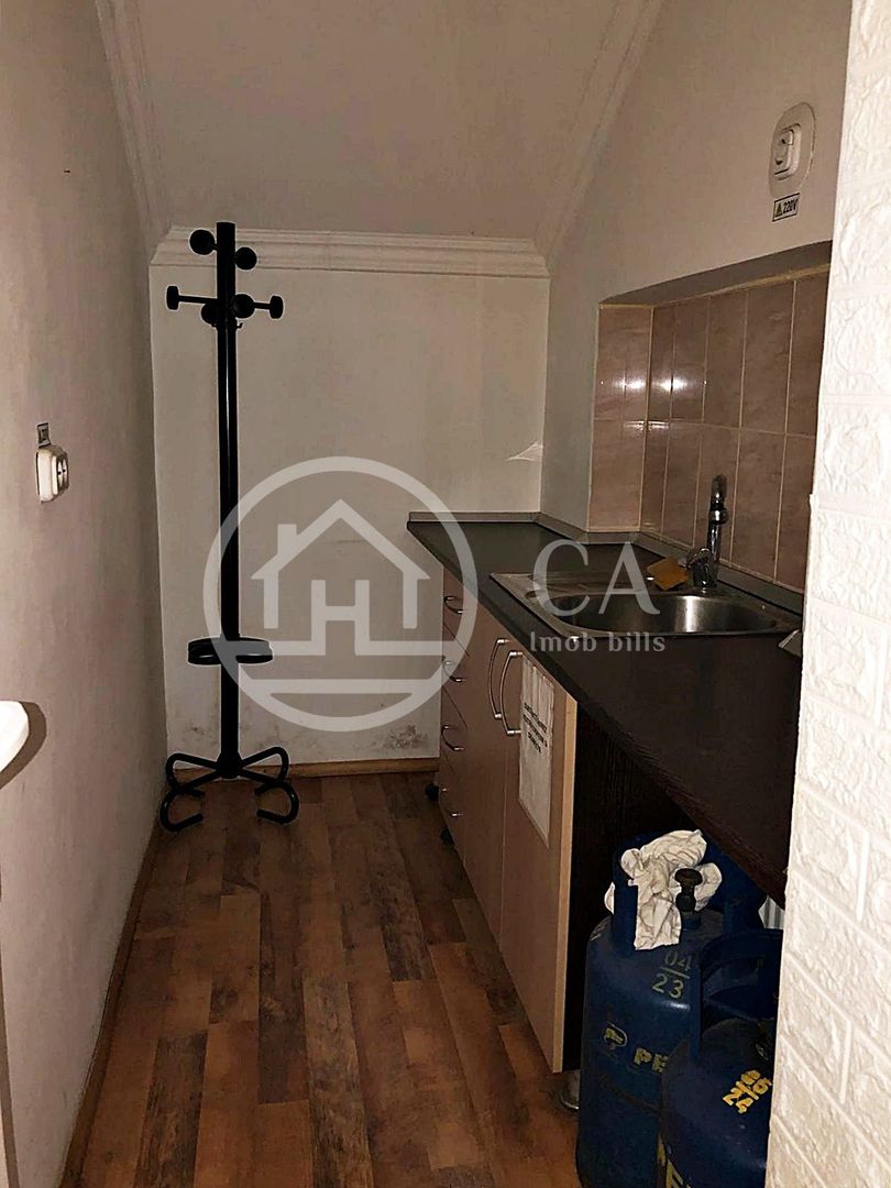 Spatiu comercial de inchiriat cu 5 camere pe Republicii, Oradea - Poză 9