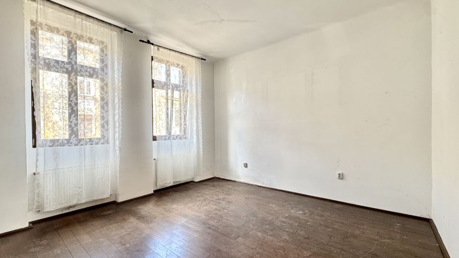 Casă pretabilă pentru spațiu de birouri, cu teren – în zona Bălcescu - Poză 11