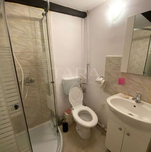 Garsonieră în centrul Clujului, zona Pita Unirii. - Poză 6