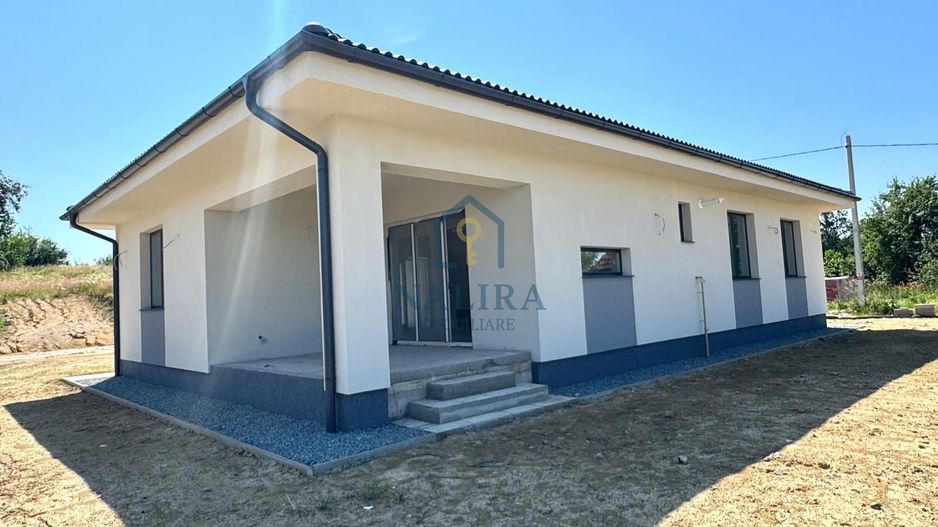 Casa de vanzare Satu Nou de Jos cu priveliste - zona retrasa - Poză 4