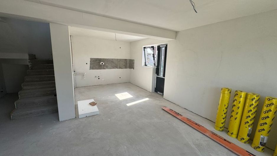 Casa noua, P+M, 4 camere, terasa, teren 500 m2, central, Cornu - Poză 18