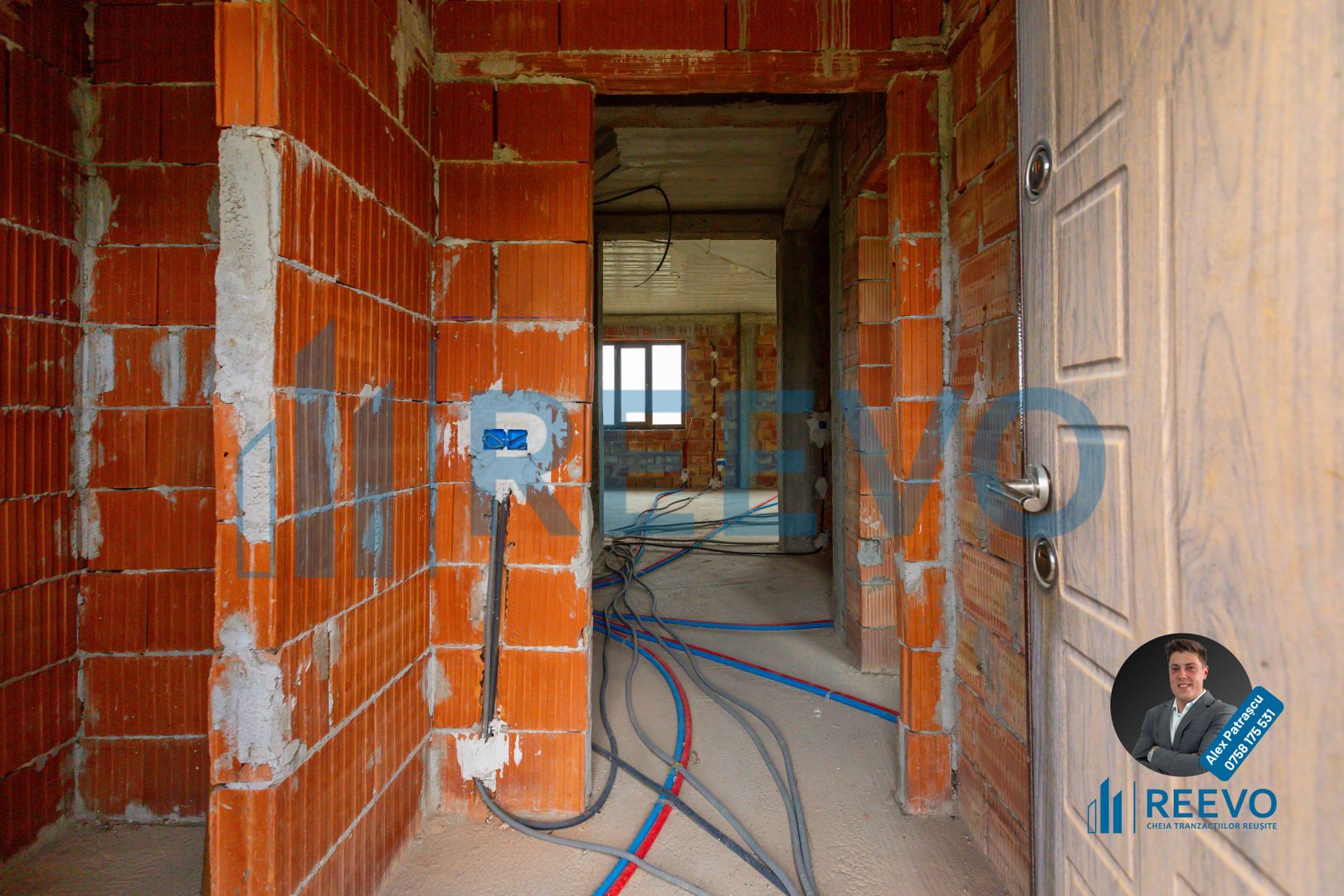 Vilă spațioasă cu vedere la pădure, la doar 15 minute de Bacău! - Poză 12