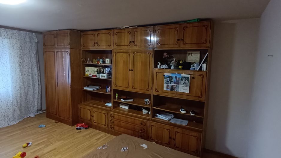 Casă spațioasă cu 4 camere , curte și teren generos în Mașloc - Poză 9