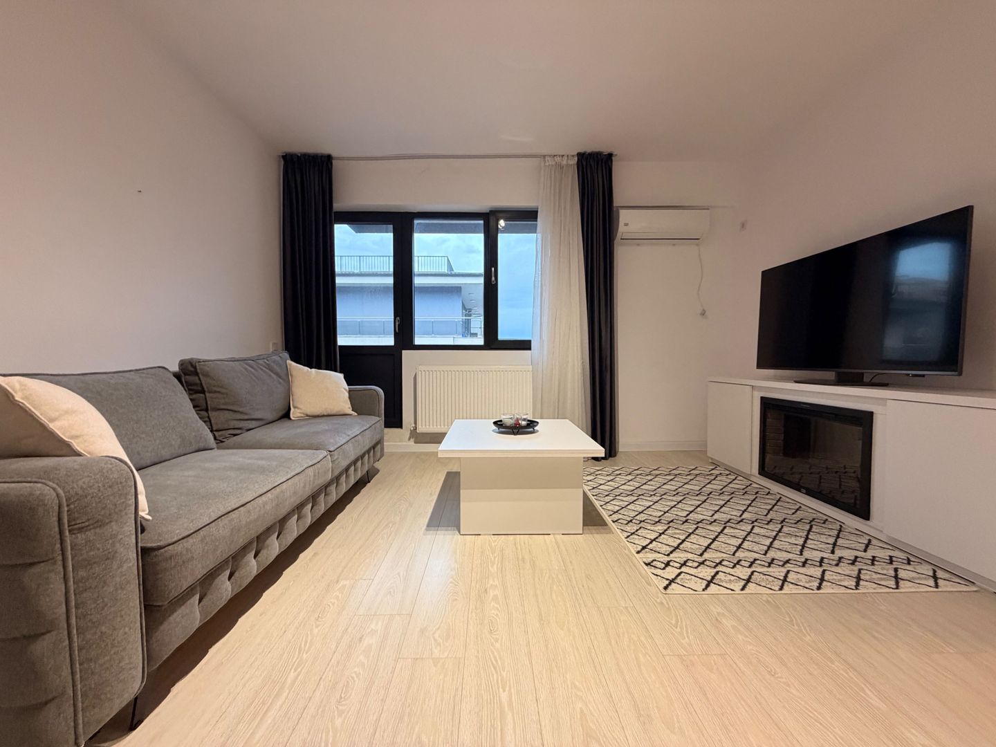 APARTAMENT 2 CAMERE | MOBILAT + UTILAT | LOC DE PARCARE - Poză 2
