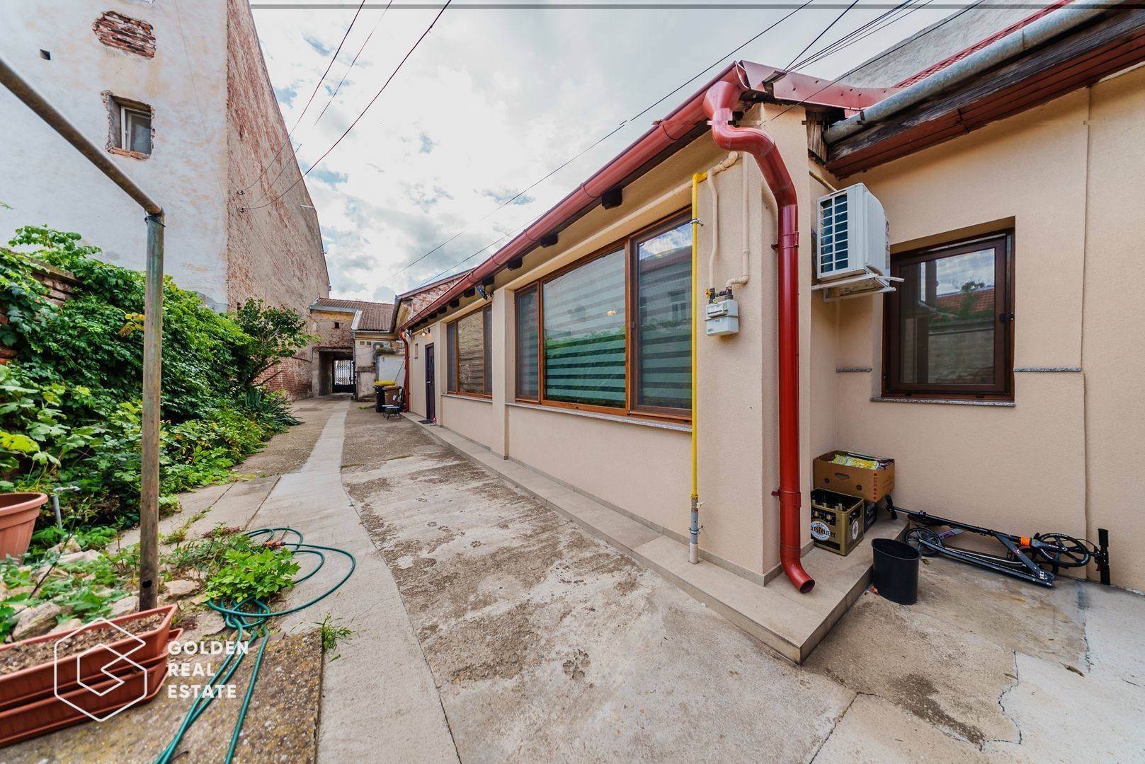 Apartament 2 camere la curte, spatios si renovat, Aradul Nou - Poză 1