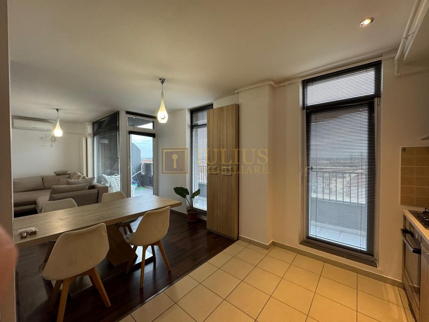Penthouse| 2 Camere| Uranus Plaza| loc de parcare| balcon deschis - Poză 9