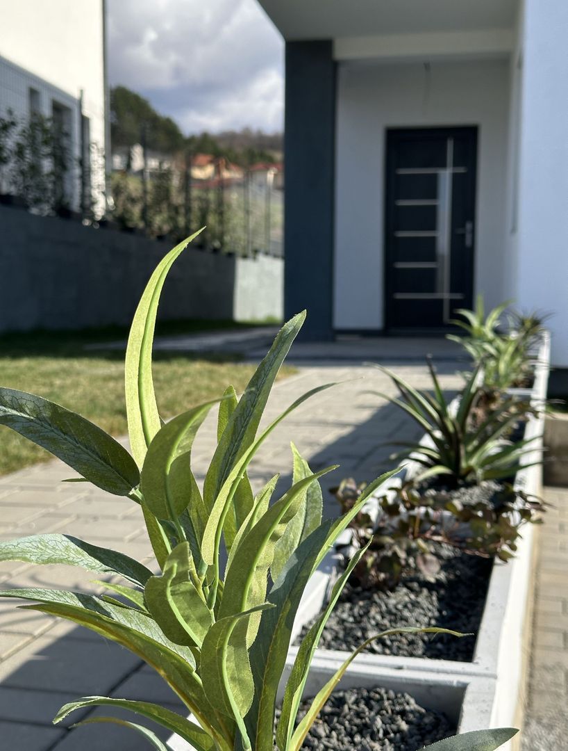 Casa individuala de vanzare - Zona Vivo / Floresti - Poză 1