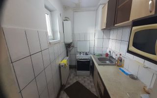 APARTAMENT 3 CAMERE ETAJ 2 ROTUNDA  CAMPULUNG - Poză 8