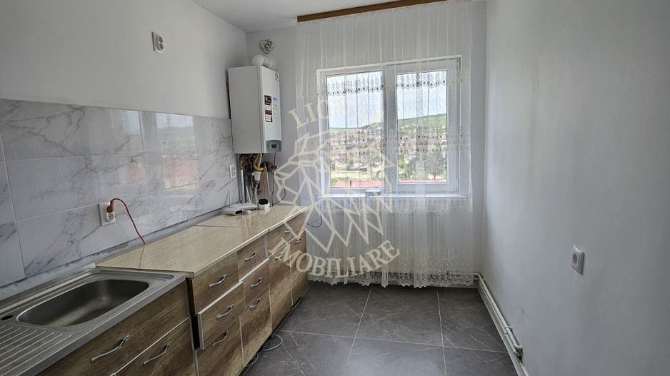 Apartament 4 camere 80 mp-balcon generos-renovat-Zona Andrei Muresanu - Poză 2