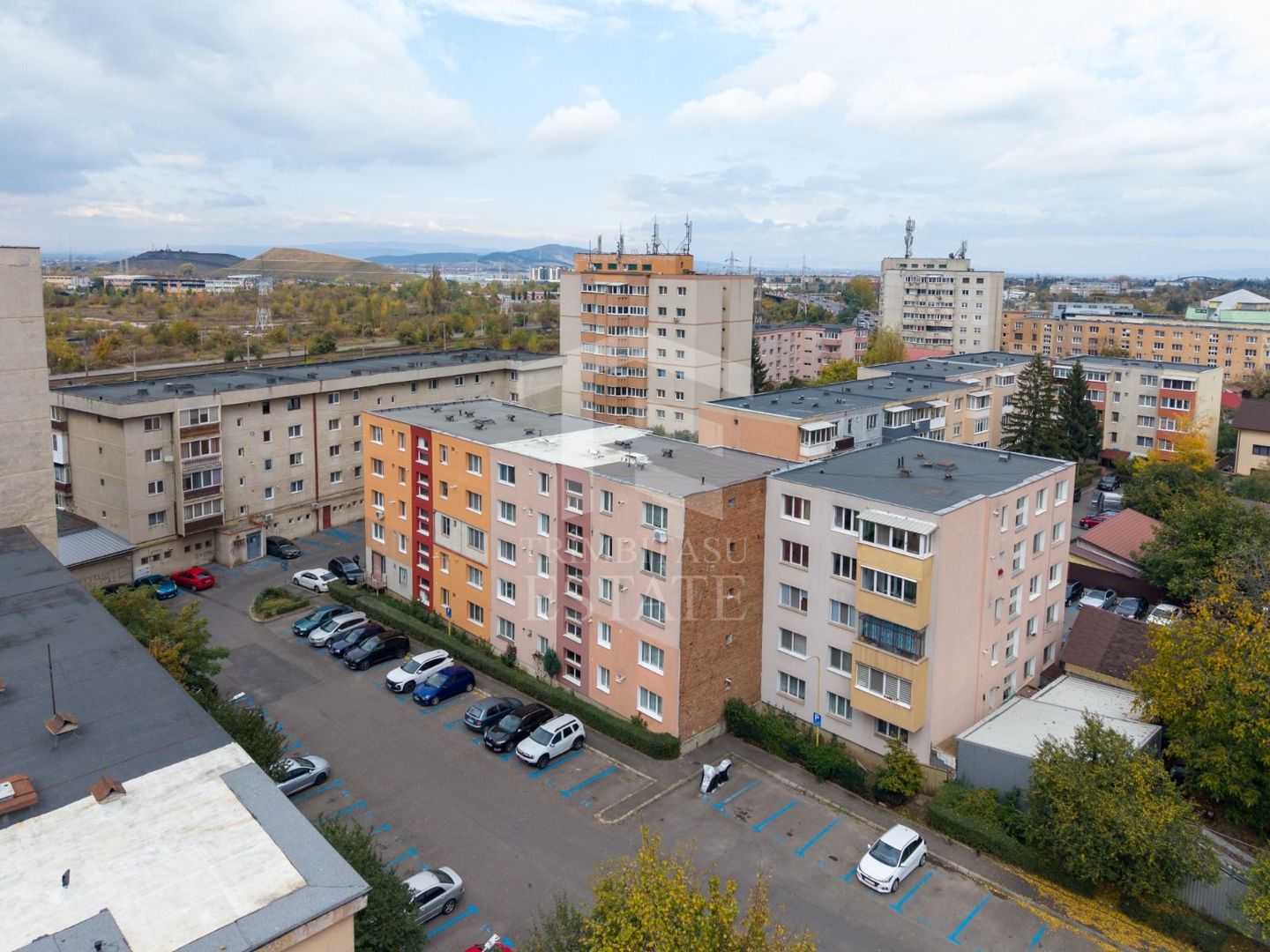 Triaj-Coresi-3 camere+2 bai-70 mp utili NERENOVAT - Poză 13