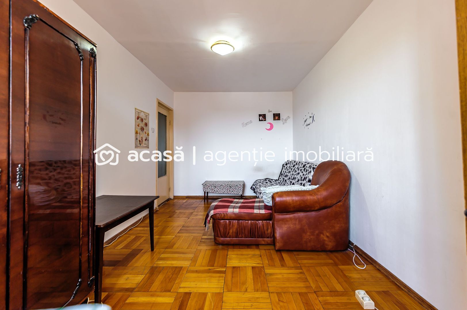 Apartament tip garsonieră, decomandat - Poză 5