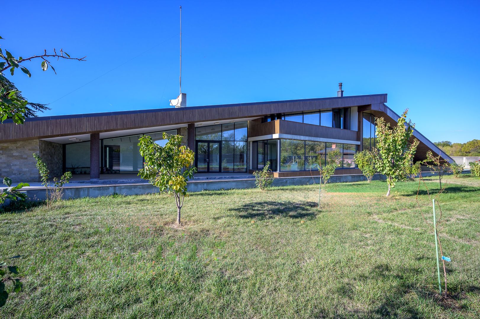 Vilă Futuristă: Eleganță & Inovație la limita pădurii, piscină, 4500mp - Poză 5