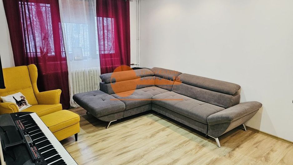 4 camere in bloc reabilitat Gorjului - Poză 1