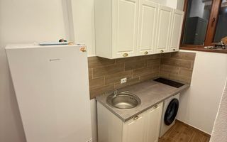 Garsonieră cochetă de închiriat în Schei - Poză 7