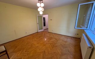 Etaj 2. Garaj in curtea interioara. La 400 m de Opera. Disponibil imediat - Poză 2