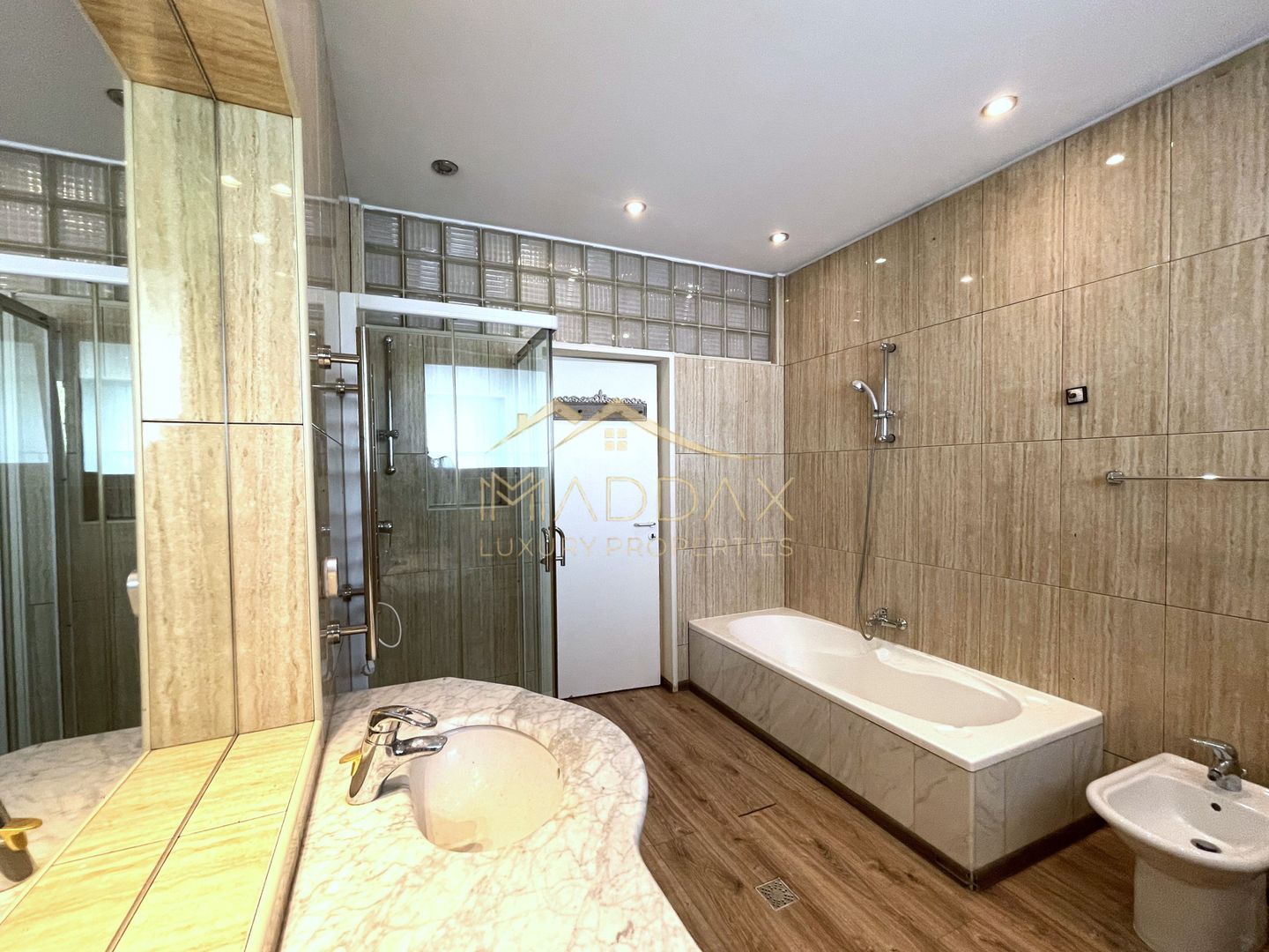 4 rooms ***203 SQM useful*** / 38 SQM terrace + garage / Primaverii - Poză 26