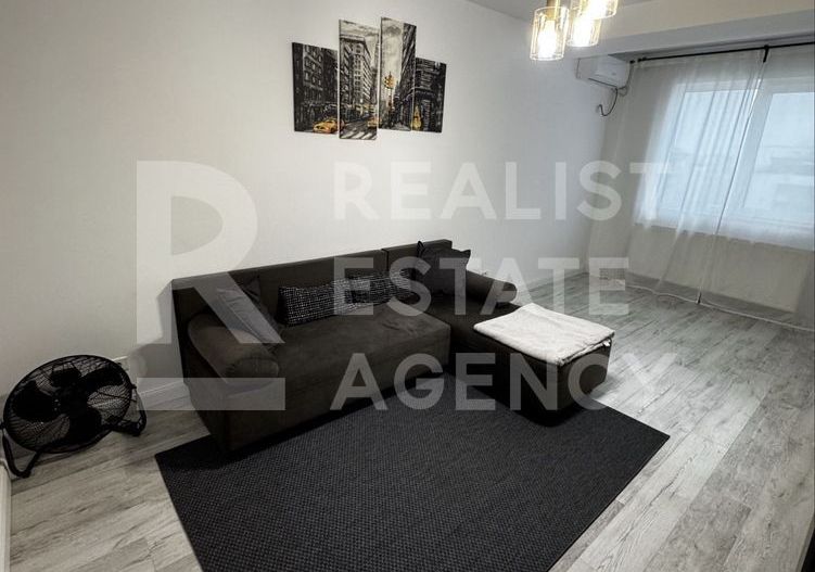 Vânzare, apartament 2 camere, zona Titan - Poză 2