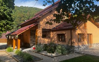 De vânzare – Casă P+M Ferneziu, zonă liniștită sub pădure 🌲 - Poză 2