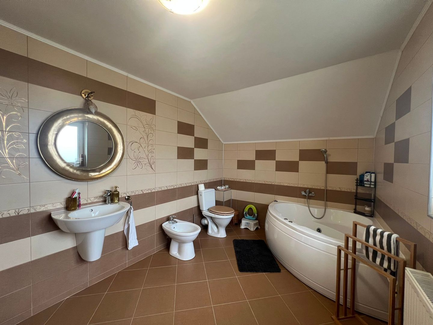 Casă individuală premium – 225 mp utili, teren 700 mp - Poză 28