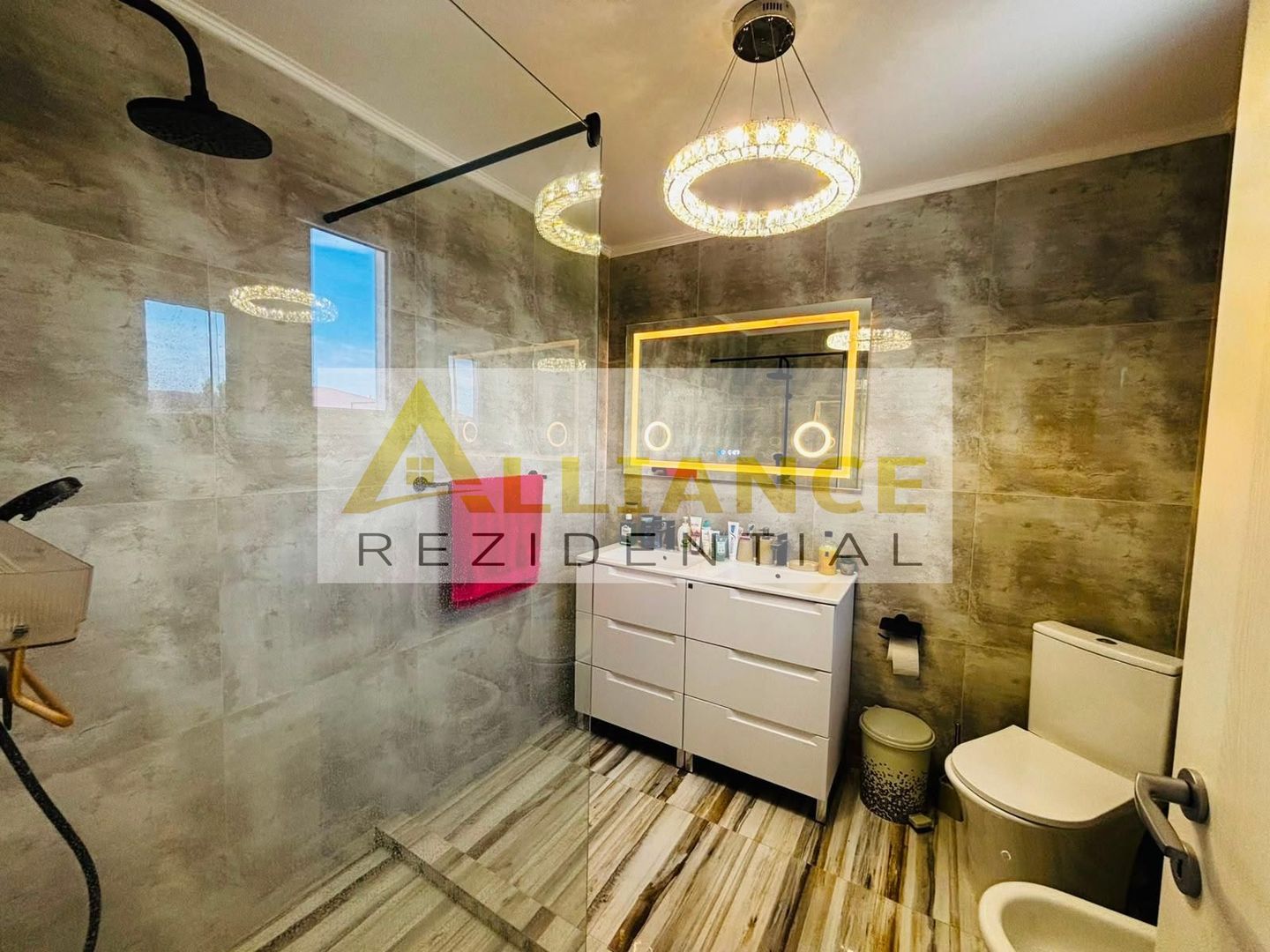 Casă de tip duplex utilată și mobilată ! - Poză 10