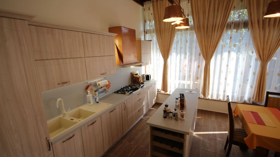 Vila frumoasa de vanzare in zona Balcescu! - Poză 14