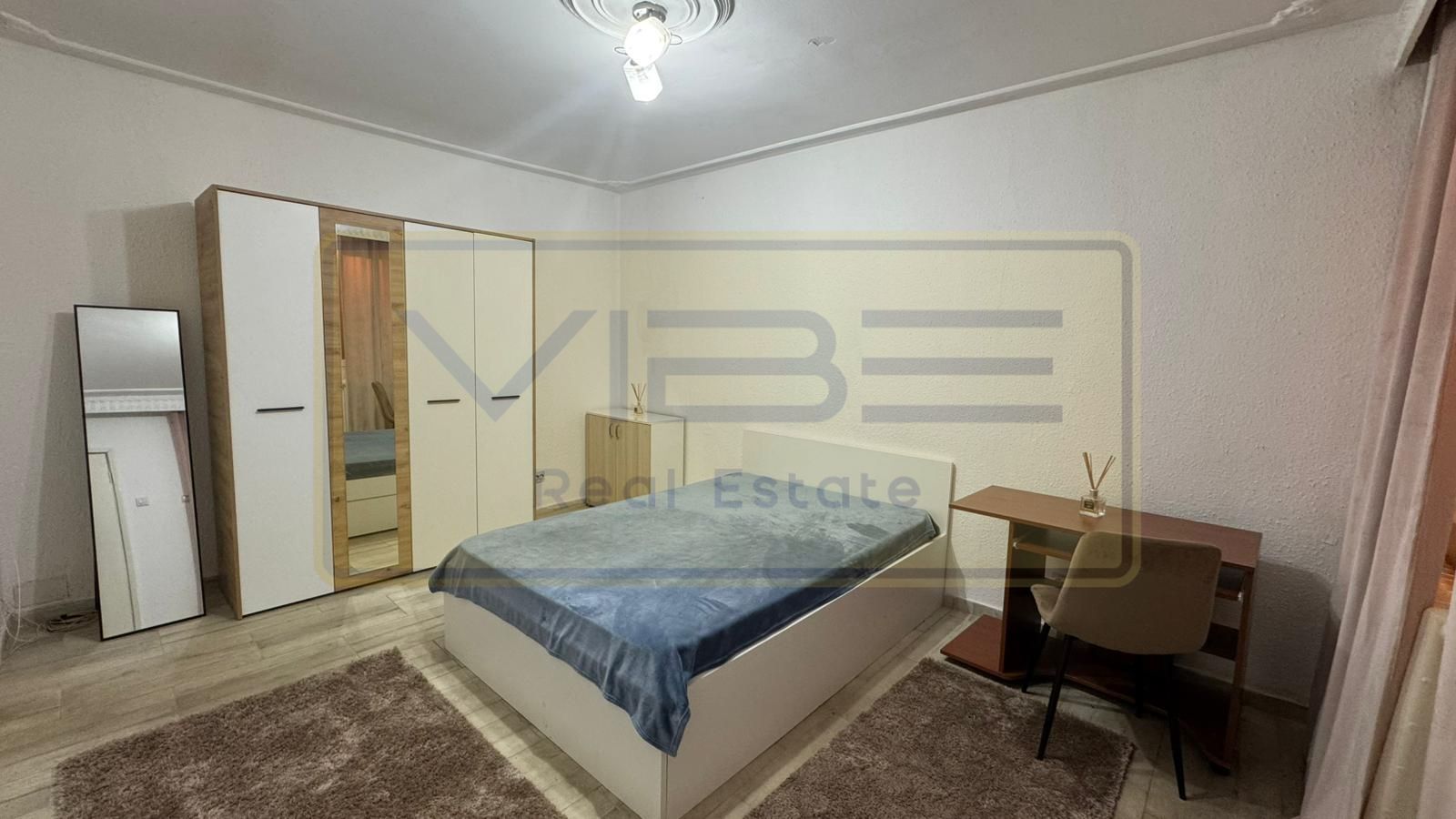 Garsoniera Podu Ros 10 min Centru Palas Mall - Poză 1