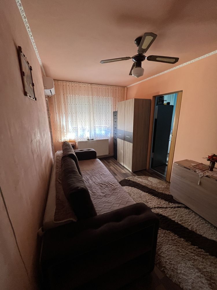 Apartament cu doua camere zona micro 14 - Poză 1