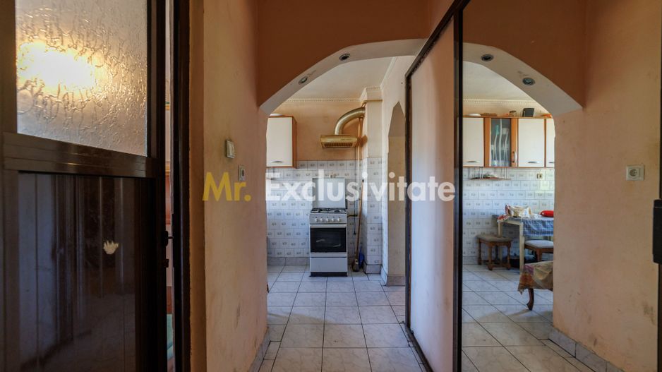 Apartament Trivale et.1 linga Piata si Sc.12 - Poză 6