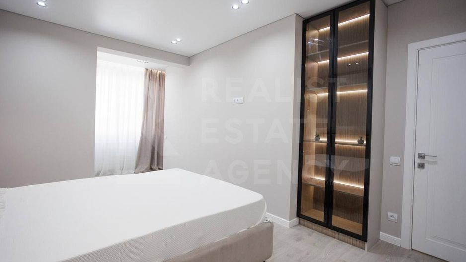 Vânzare, apartament, 2 odăi + living, str. Ion Buzdugan, Buiucani - Poză 5