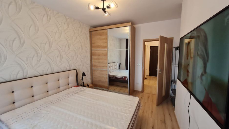 Lux la 5 minute de Iulius Town - Poză 26