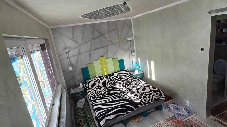 De vanzare apartament 2 camere, zona centrala, etaj 1 - Poză 1