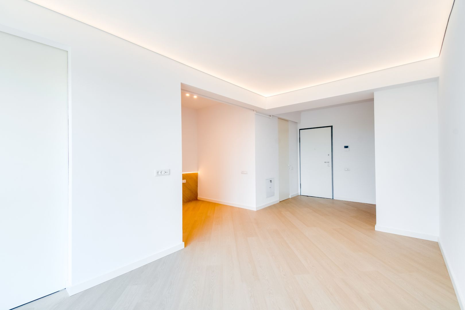 Cortina North || Studio || Finisat premium || Nemobilat - Poză 1