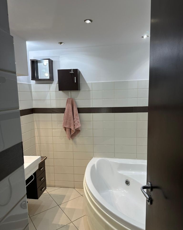 Închiriez apartament 2 camere, Timpuri Noi, modern, centrală - Poză 8
