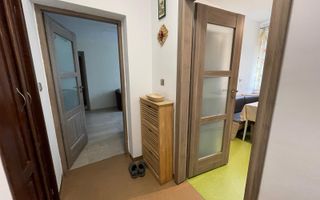 Apartamentu cu 2 camere in zona Semicentrala - Poză 8